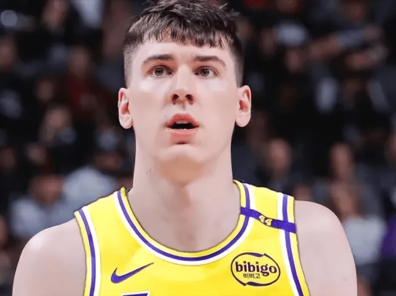 世界杯直播app下载入口-湖人117-135黄蜂 球员评价：2人优秀，2人及格，5人低迷