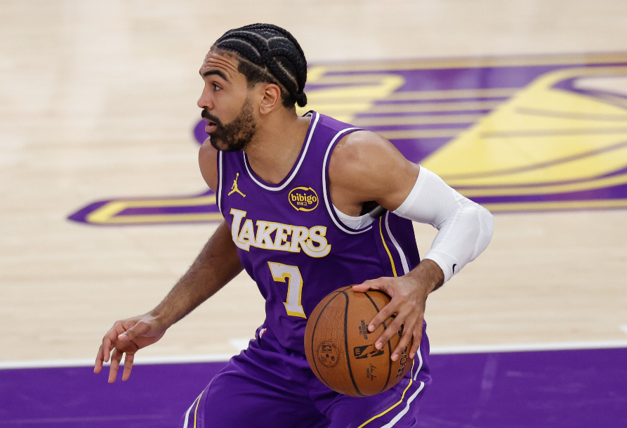 世界杯直播app下载入口-湖人117-135黄蜂 球员评价：2人优秀，2人及格，5人低迷