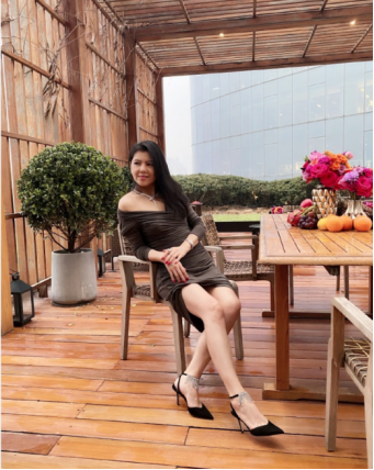 章子怡“泼墨门”主谋，叶剑英儿媳，离婚后转战商圈竟成资本大鳄